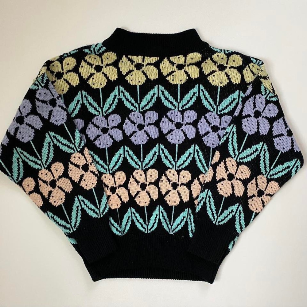 Vintage black & pastel floral knit sweater - Picture 2 of 4